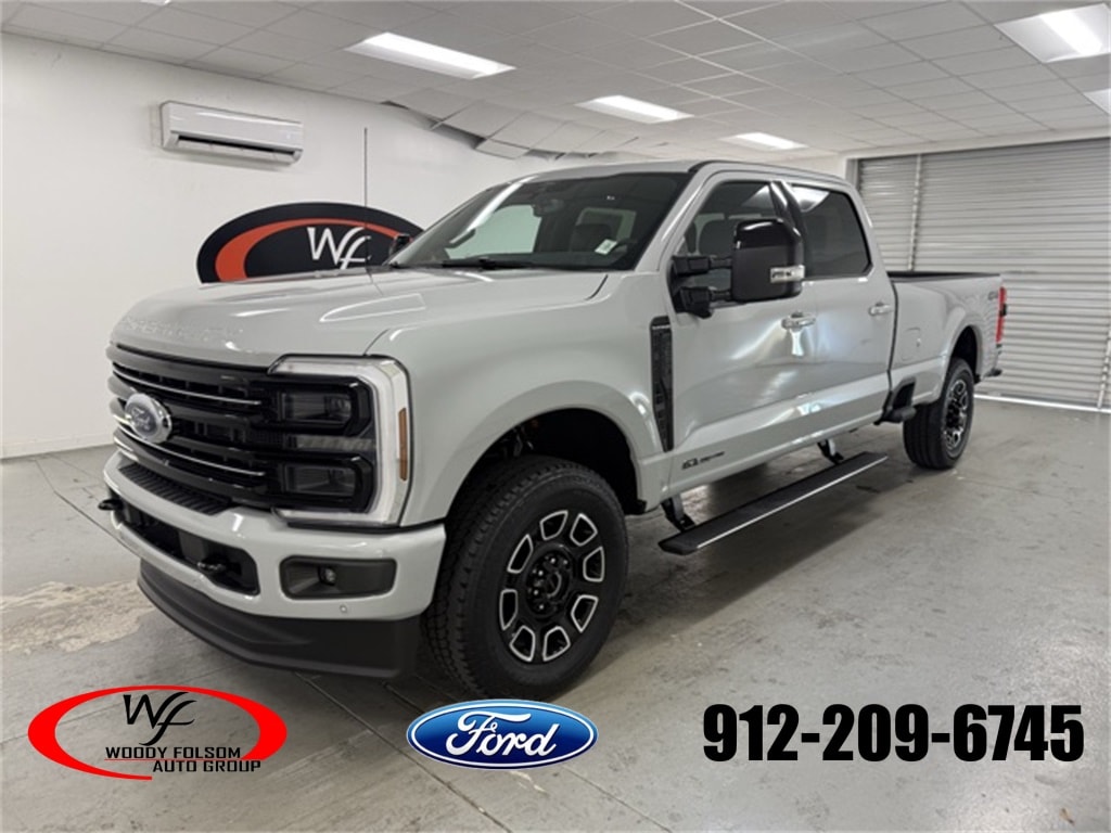 2026 Ford F-250 Super Duty Platinum's photo