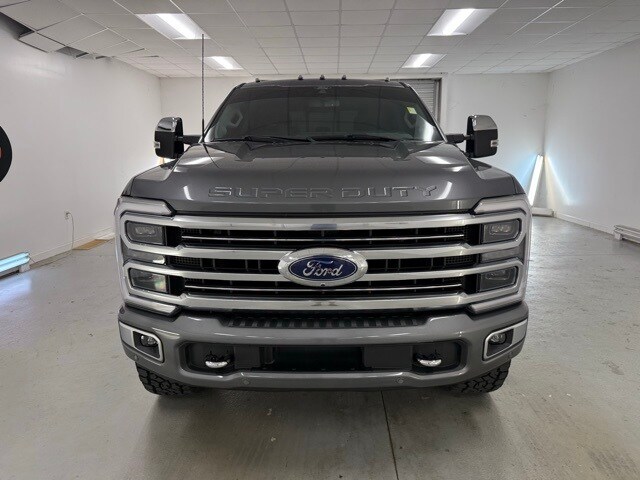 2024 Ford F-350 Limited photo 2