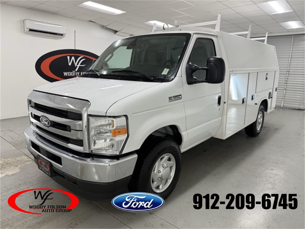 2026 Ford E-Series Cutaway Base's photo