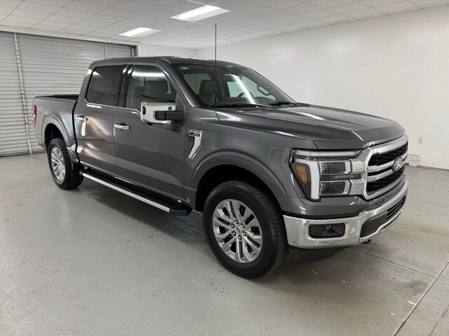 2025 Ford F-150 Lariat photo 3