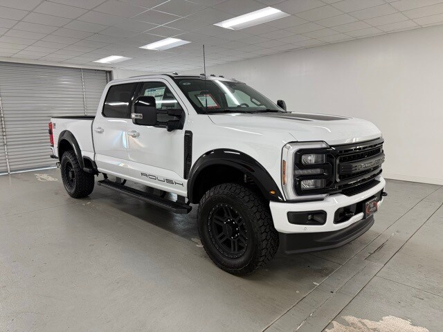 2025 Ford F-250 Lariat photo 3