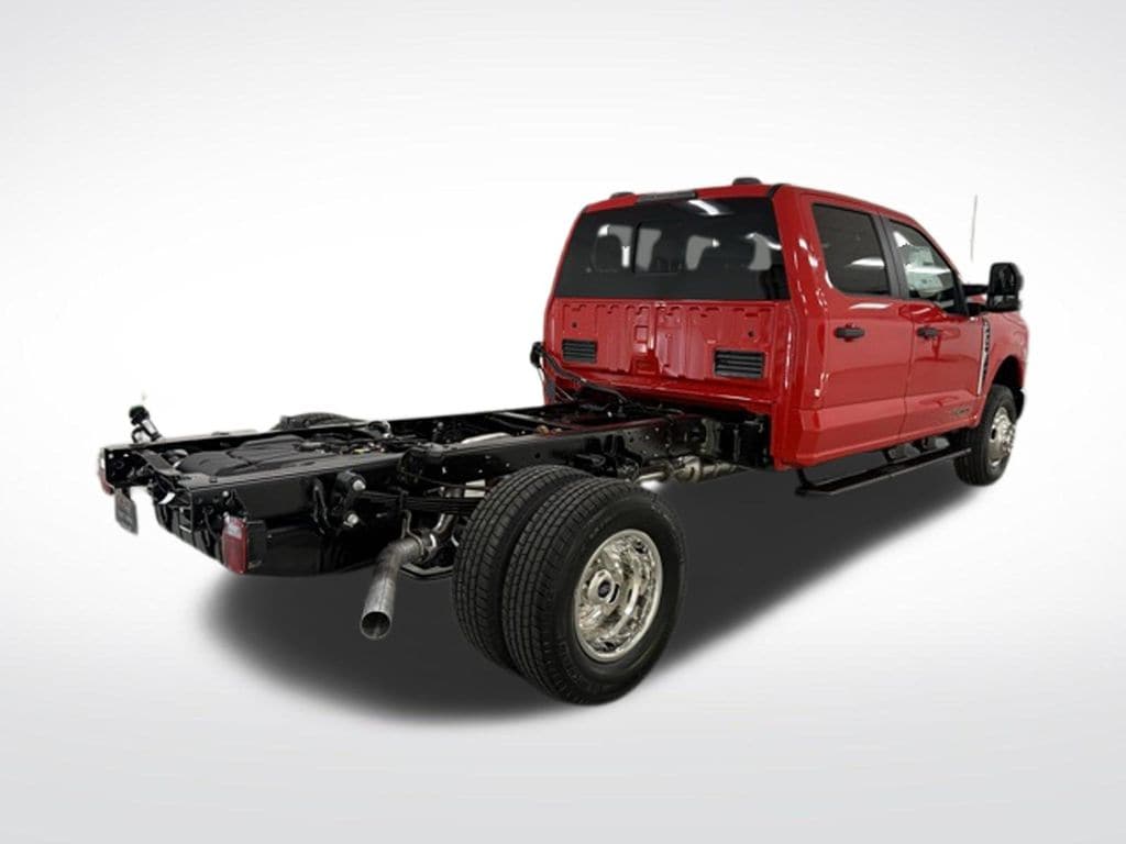 2026 Ford F-350 Super Duty Chassis Cab XL - Photo 6