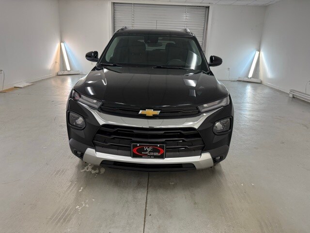 2023 Chevrolet Trailblazer LT photo 2