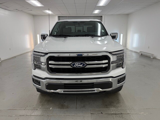 2025 Ford F-150 Lariat photo 3