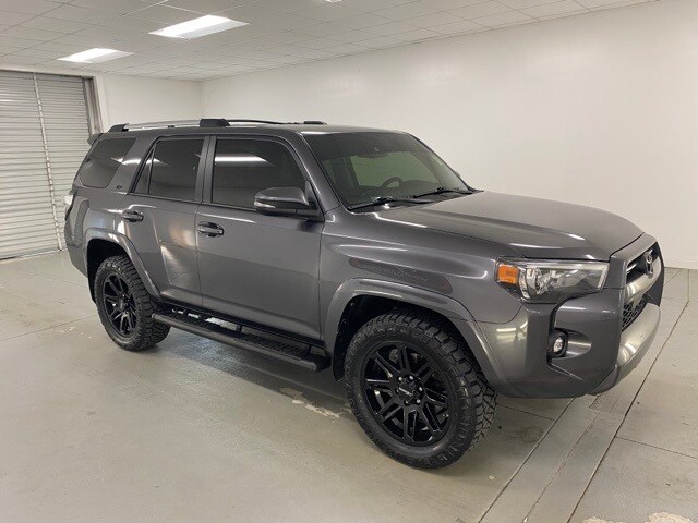 2023 Toyota 4Runner SR5 Premium photo 3