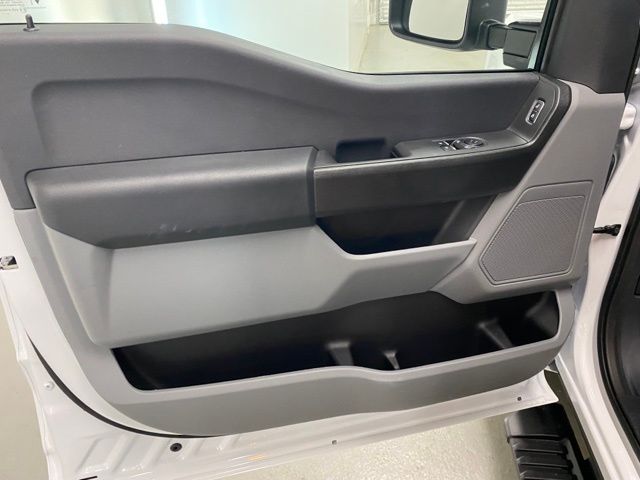 2024 Ford F-350 Super Duty Chassis Cab XL - Photo 12