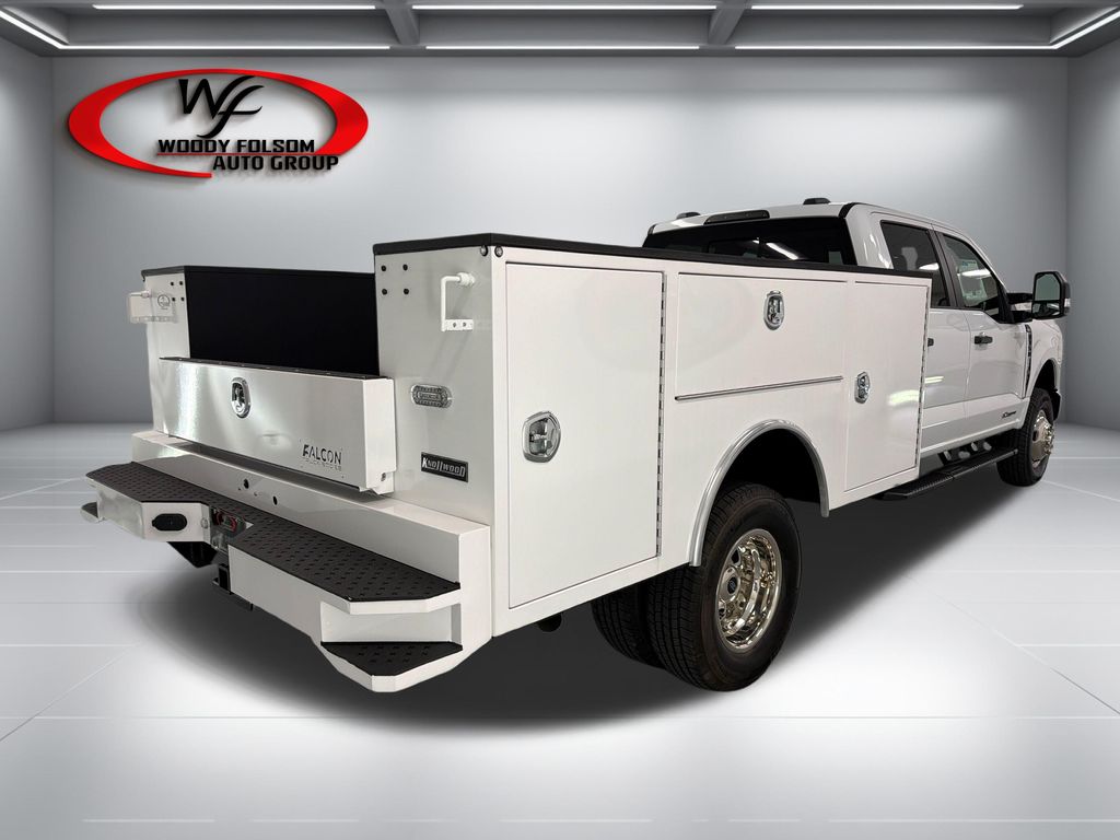 2026 Ford F-350 Super Duty Chassis Cab XL - Photo 7