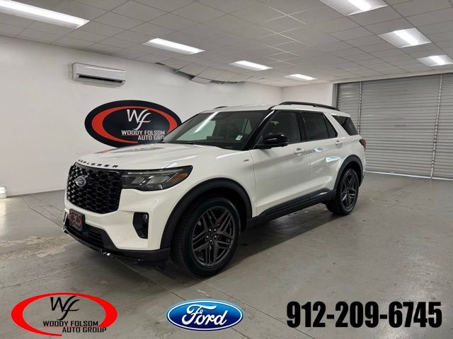 2026 Ford Explorer ST-LINE's photo