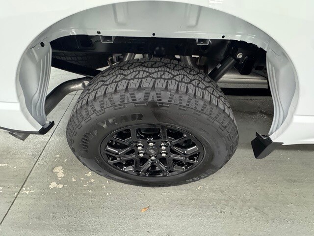 2025 Ford F-150 STX photo 4