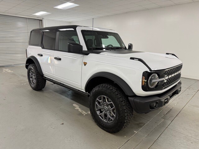 2025 Ford Bronco Badlands photo 3