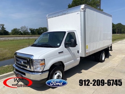 2024 Ford E-350SD Base Cab/Chassis