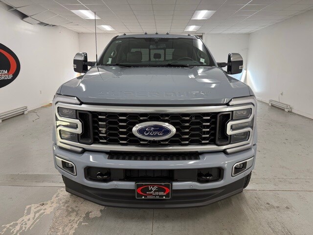 2026 Ford F-450 photo 2