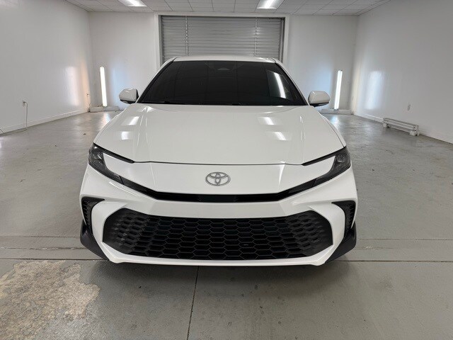 2025 Toyota Camry SE photo 2