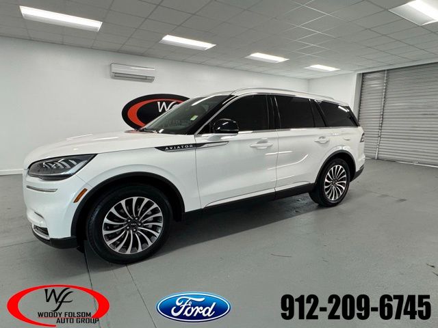 2022 Lincoln Aviator Reserve's photo