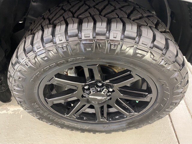 2023 Toyota 4Runner SR5 Premium photo 4