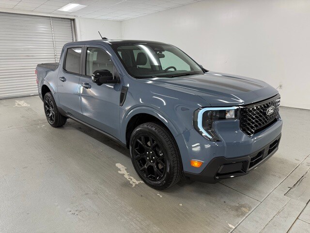 2025 Ford Maverick Lariat photo 2