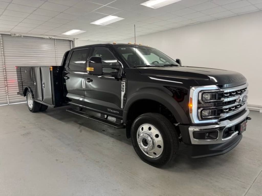 New 2026 Ford F-450SD Lariat Chassis