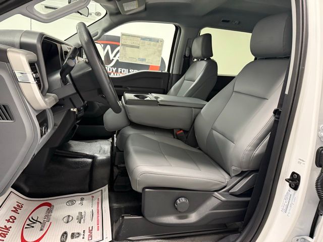 2026 Ford F-350 Super Duty Chassis Cab XL - Photo 11