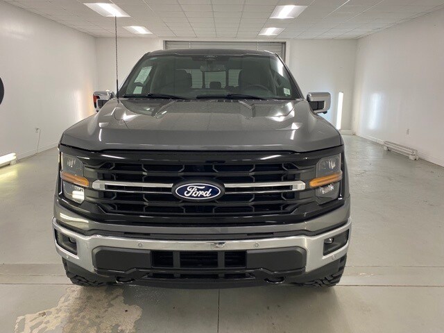 2025 Ford F-150 XLT photo 2