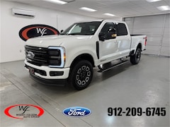 2025 Ford F-250SD Platinum Truck