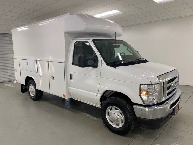 2025 Ford E-350 Base photo 3