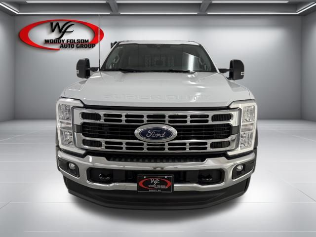 2026 Ford F-450 Super Duty Chassis Cab XL - Photo 2