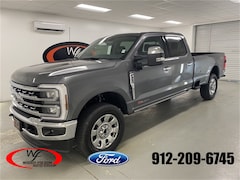 2025 Ford F-250SD Lariat Truck