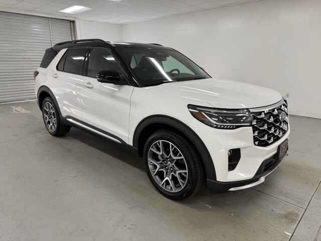 2025 Ford Explorer Platinum photo 3