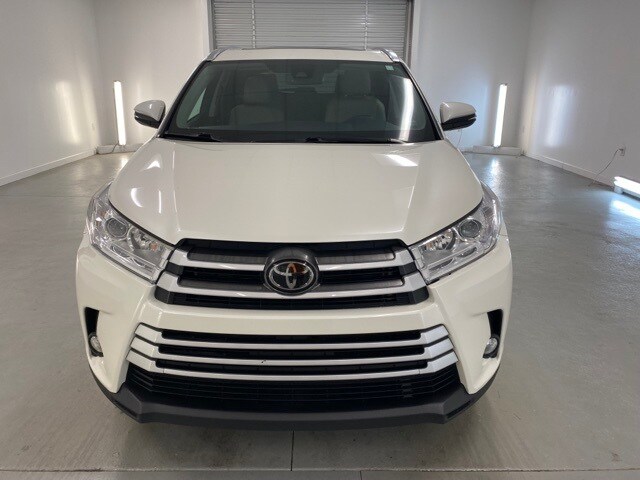 Used 2018 Toyota Highlander XLE with VIN 5TDJZRFH7JS543582 for sale in Baxley, GA