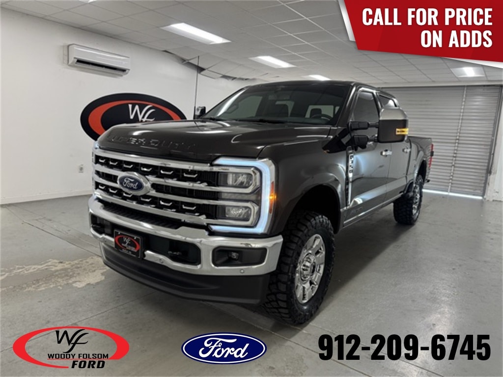 2025 Ford F-350 Super Duty Lariat's photo