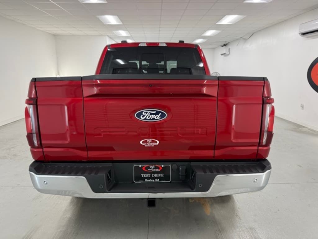 New 2025 Ford F-150 Lariat Truck