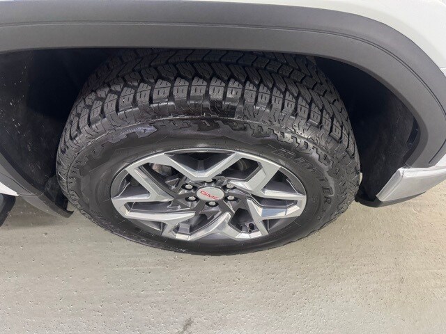 2024 Gmc Sierra 1500 SLT photo 3