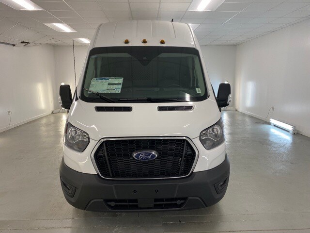 2024 Ford Transit photo 2