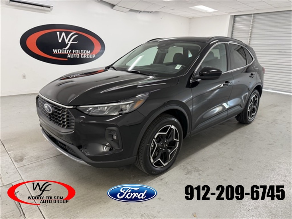 2026 Ford Escape Platinum's photo