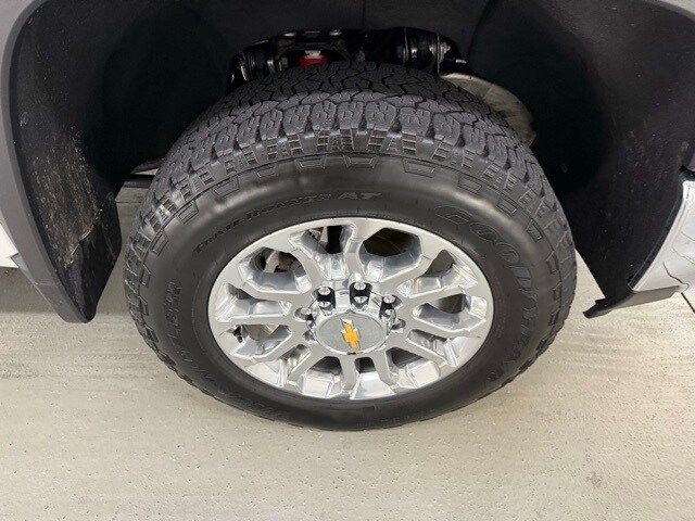2024 Chevrolet Silverado 2500HD LTZ photo 4