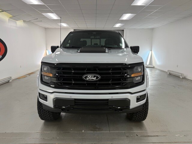 2025 Ford F-150 XLT photo 2