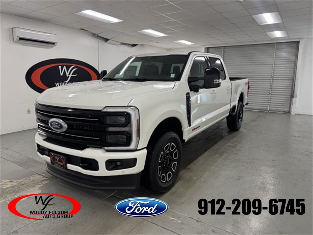 2026 Ford F-250 Super Duty Platinum's photo