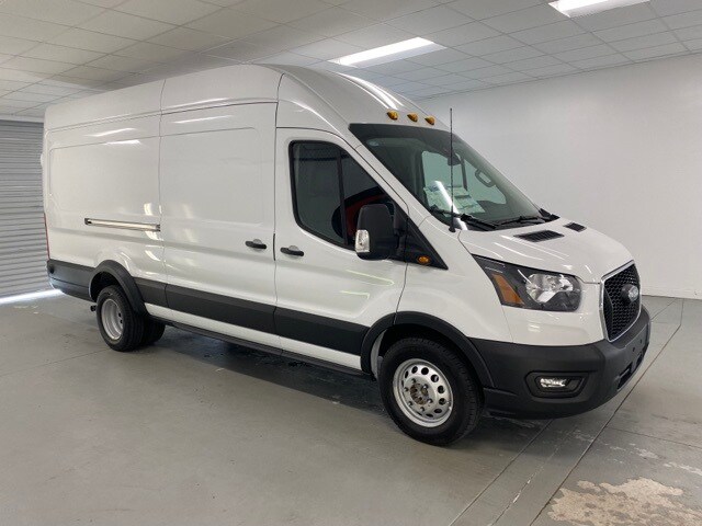 2024 Ford Transit photo 3
