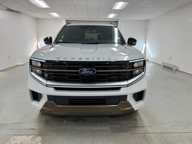 2025 Ford Expedition King Ranch photo 2