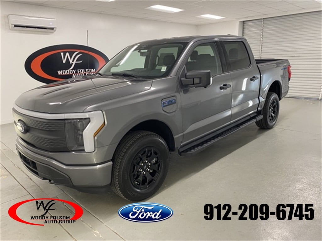 2025 Ford F-150 Lightning XLT's photo