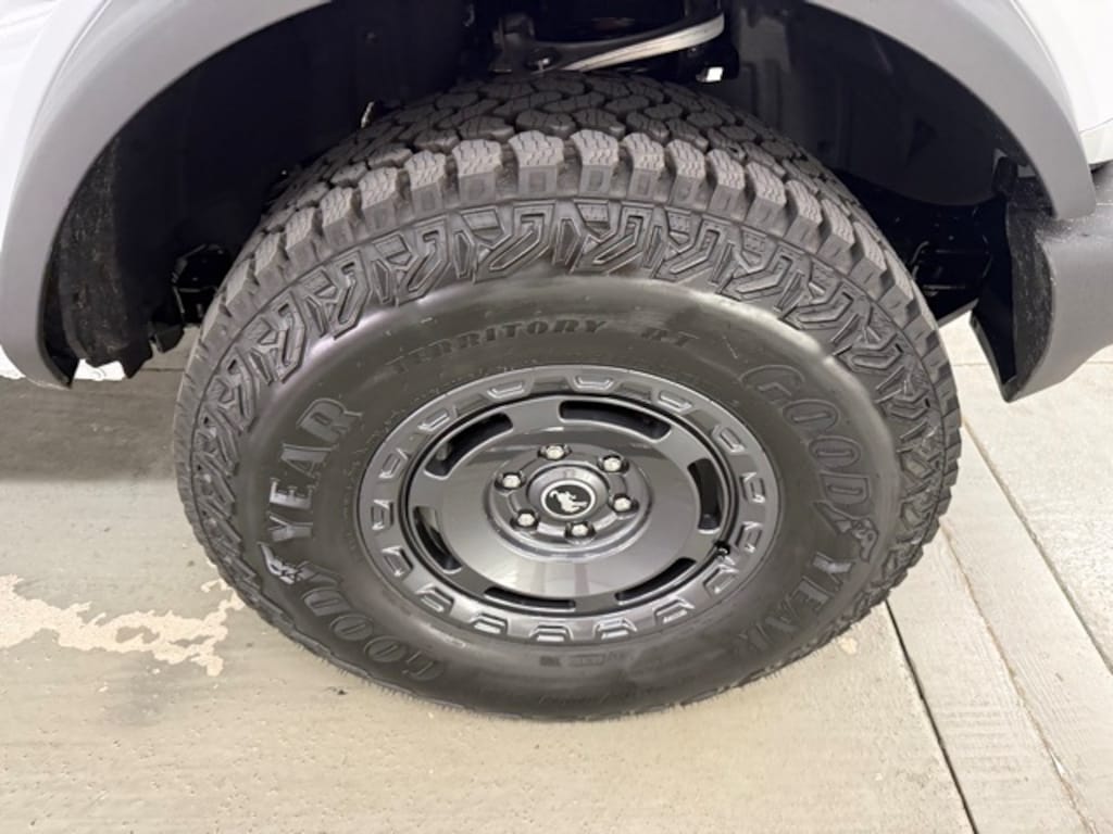 New 2025 Ford Bronco Base SUV