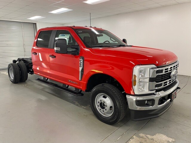2025 Ford F-350 photo 3