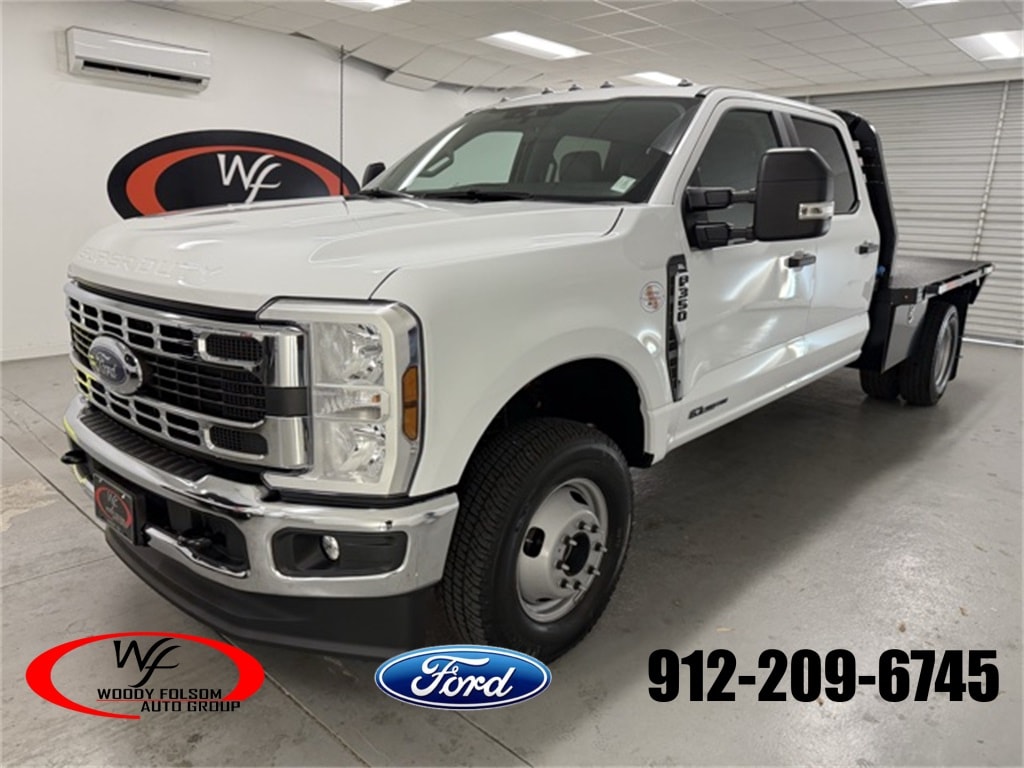 2026 Ford F-350 Super Duty Chassis Cab XL's photo