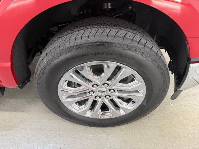 2025 Ford F-150 Lariat photo 3