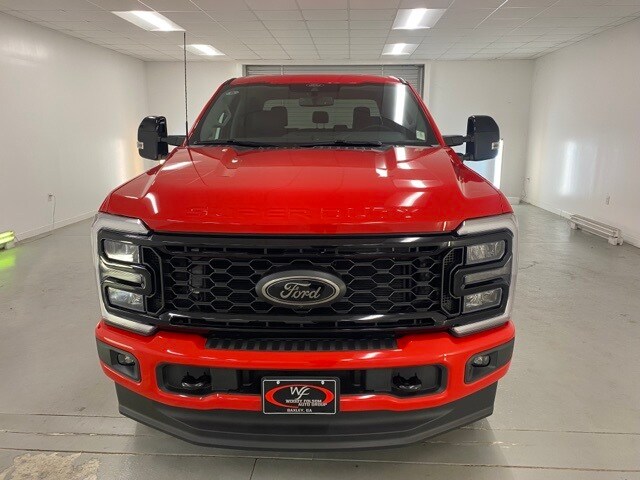 2025 Ford F-250 photo 2
