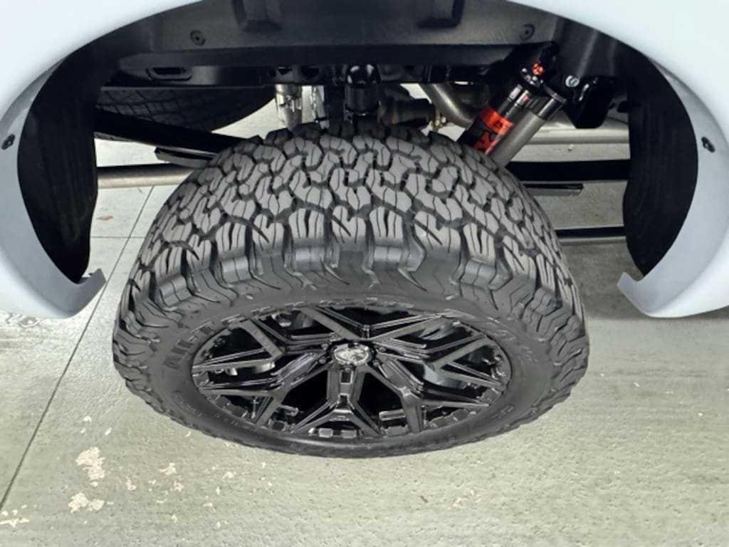 New 2025 Ford F-150 Lariat Truck