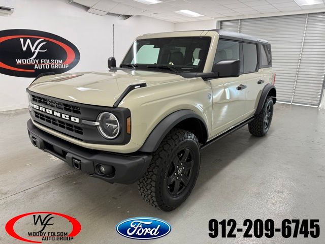 2025 Ford Bronco 4-Door Big Bend's photo