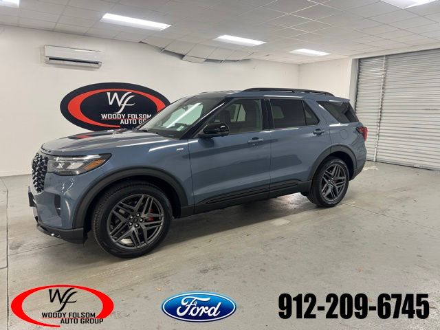 2026 Ford Explorer ST-LINE's photo