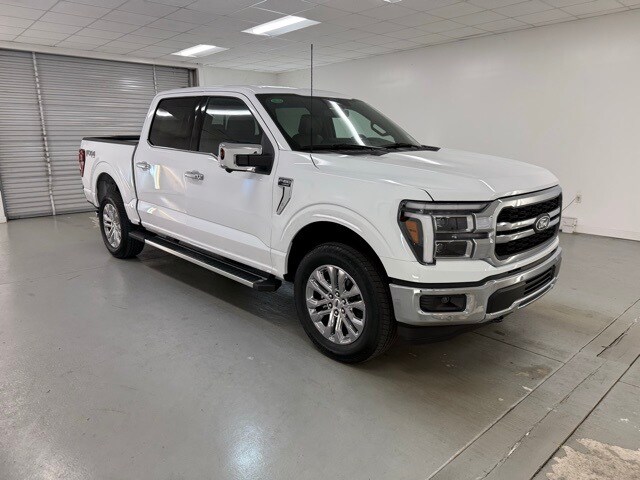 2025 Ford F-150 Lariat photo 2