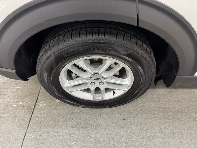 2026 Ford Explorer photo 4